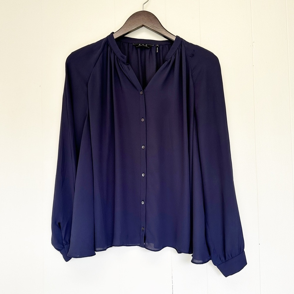 ZOA New York Navy Long Sleeve Button Down Blouse Medium